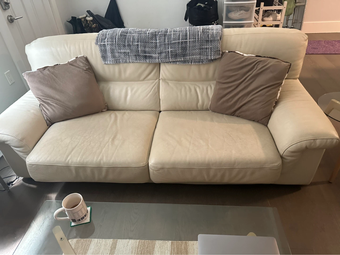 Cream Leather Sofa and Recliner Set - photo 4