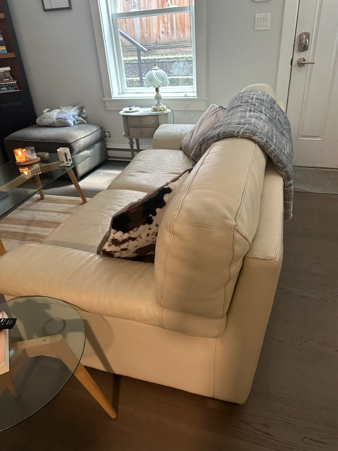 Cream Leather Sofa and Recliner Set - photo 5