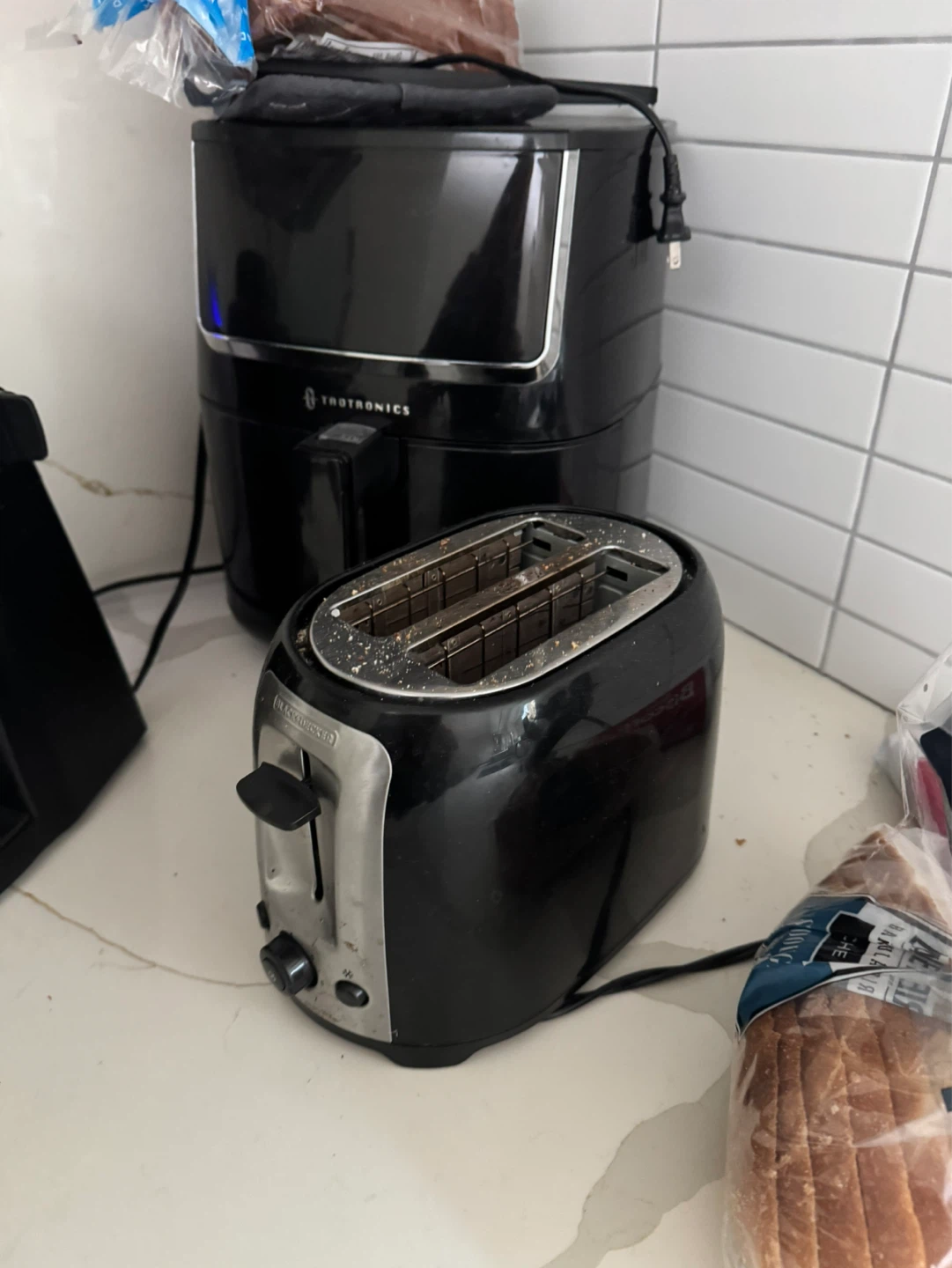 Black and Decker 2-Slice Toaster - photo 2