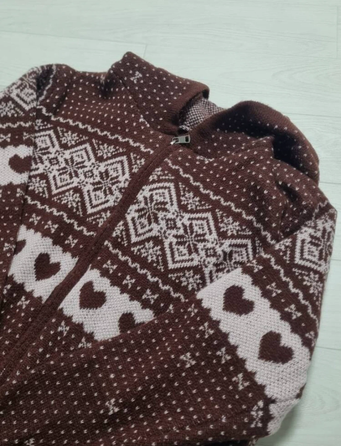 Neapolitan heart patterned zip up hoodie - photo 3