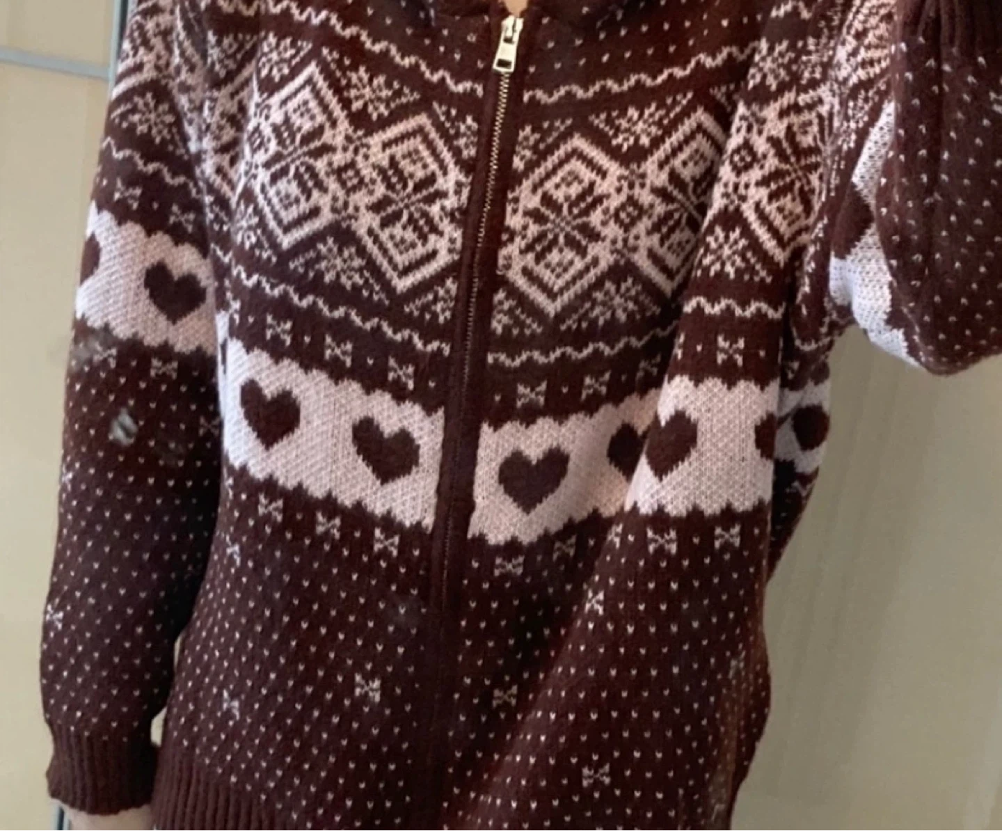 Neapolitan heart patterned zip up hoodie - photo 4