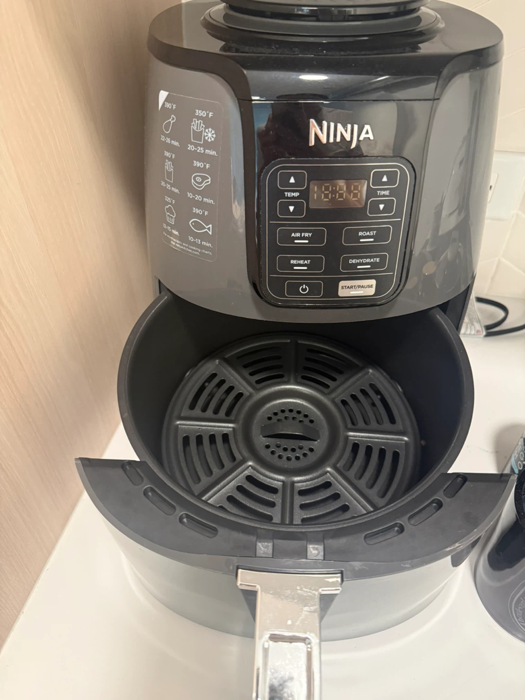 Ninja Air Fryer - photo 2