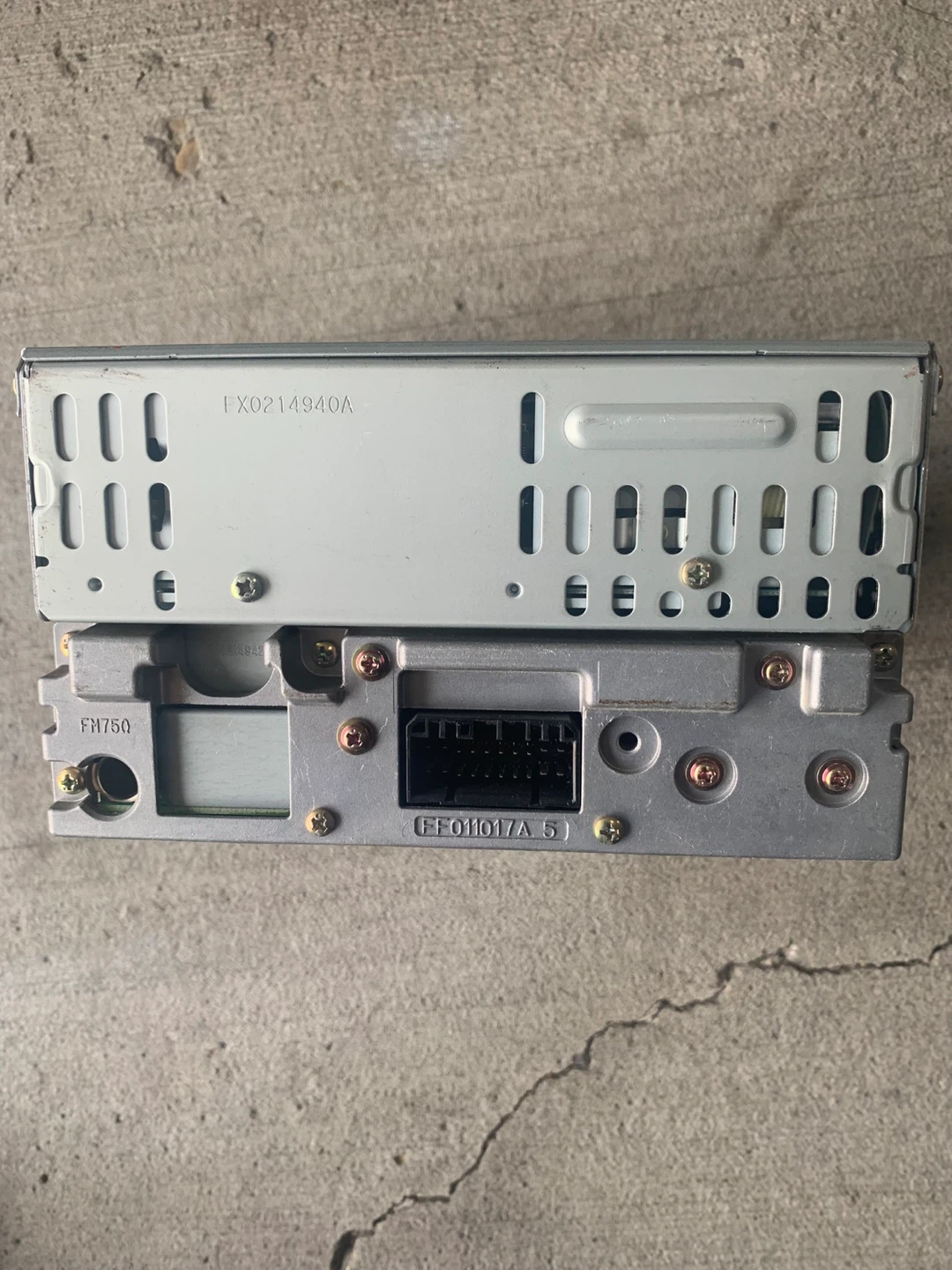 Honda/Mitsubishi 6-Disc CD Changer CQ-EH8160AK - photo 3