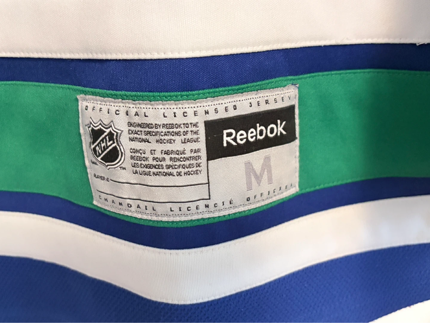 Authentic Reebok Vancouver Canucks Stick In Rink Jersey Medium - photo 3