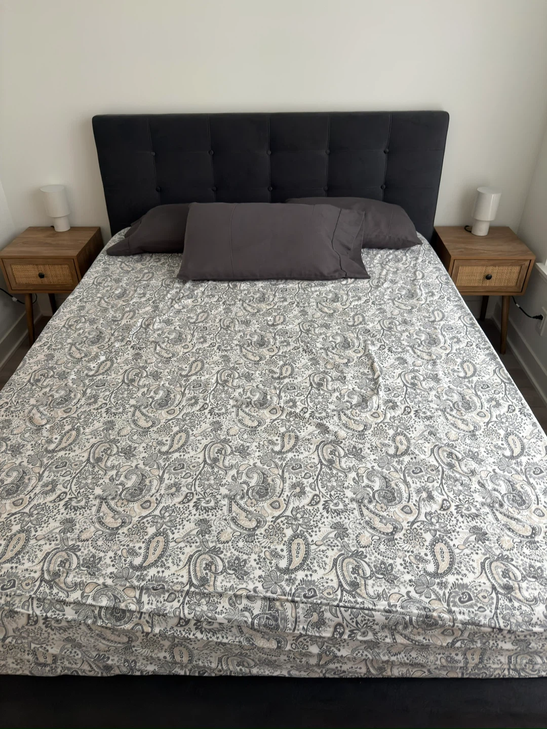 Grey Upholstered Queen Bed Frame with Tufted Headboard - photo 2