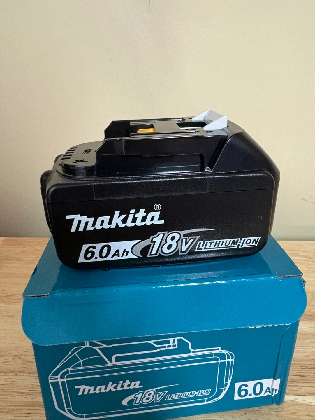 Makita 18V LXT 6.0Ah Lithium-Ion Battery BL1860B - photo 2
