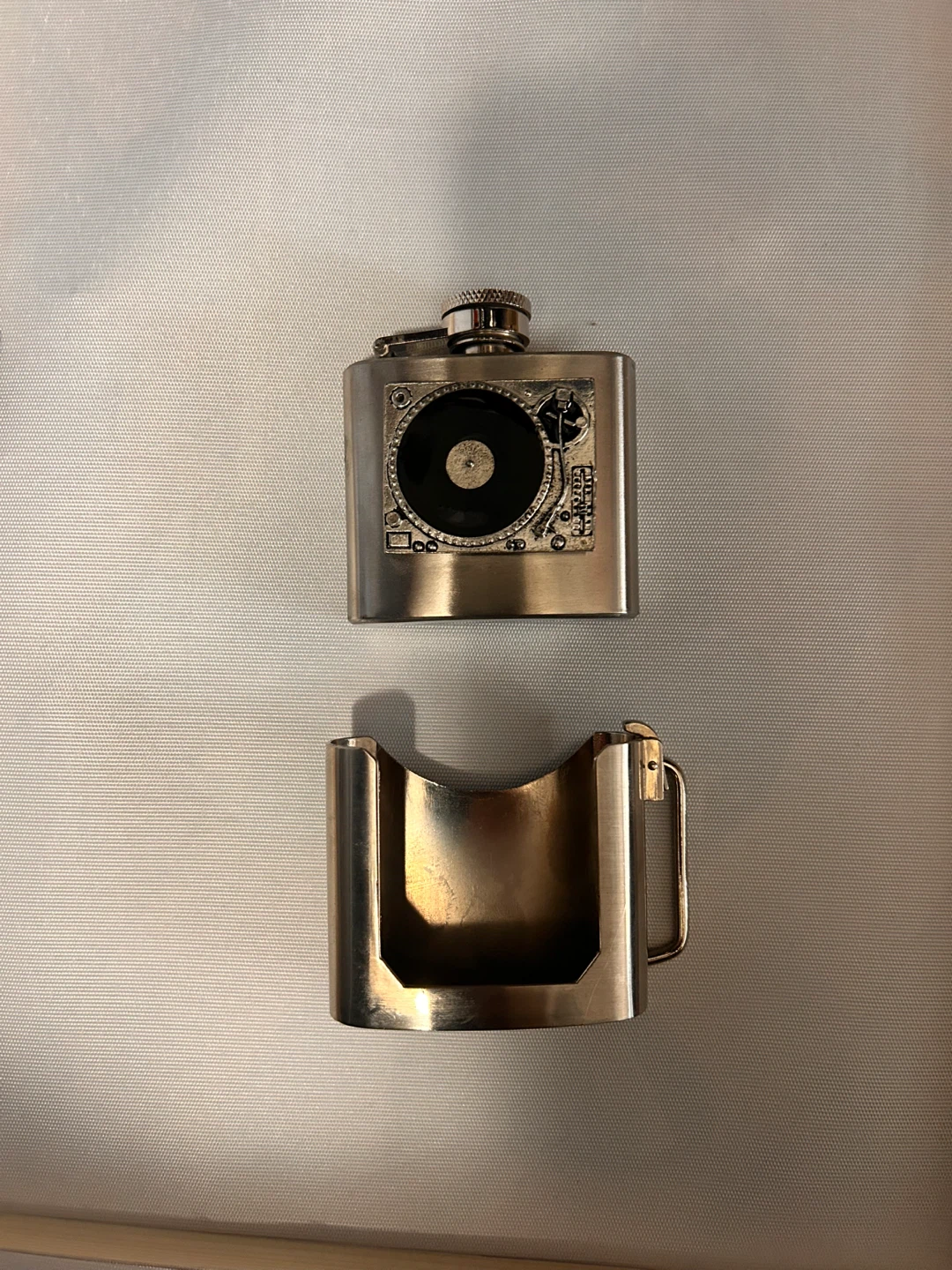 DJ turntable Metal Flask belt buckle - photo 3