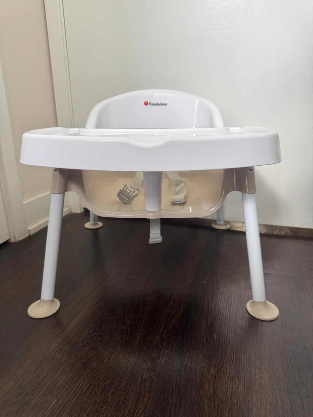 Low Feeding Chair Like New Used Less then 10 days Retails $130+ - photo 2