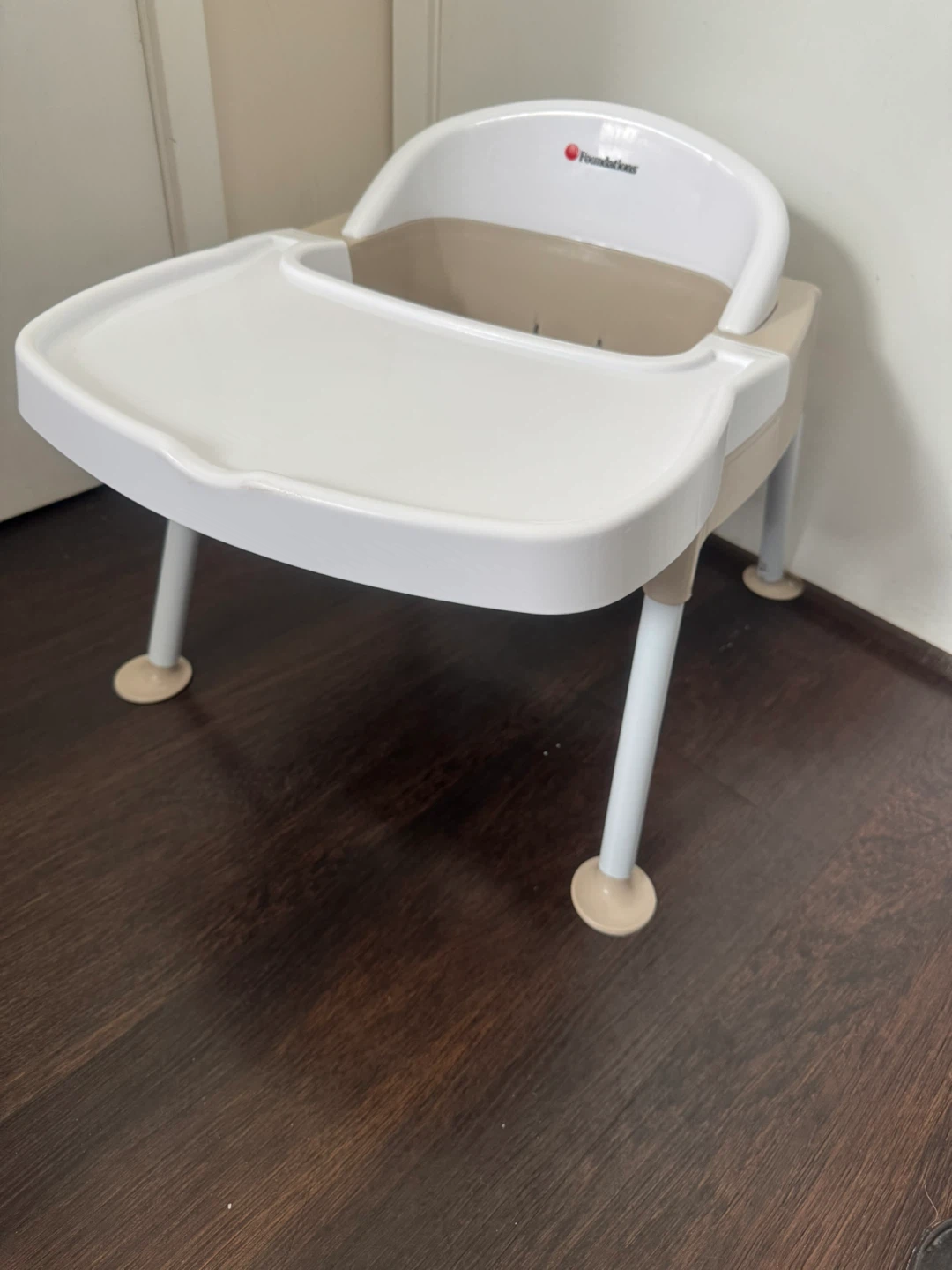 Low Feeding Chair Like New Used Less then 10 days Retails $130+ - photo 5