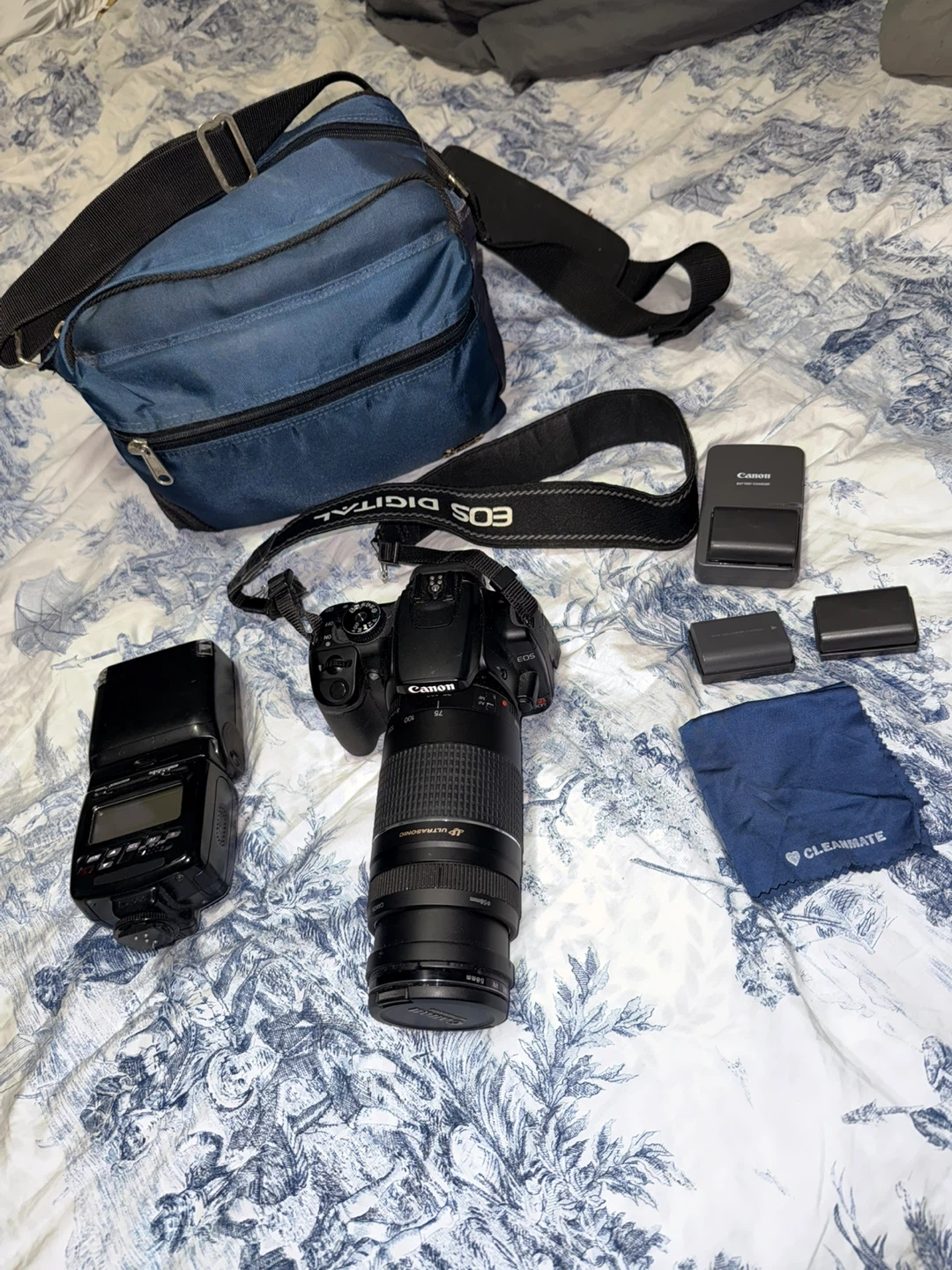 Canon EOS Digital Rebel XTi  with Flash and Lens - photo 3