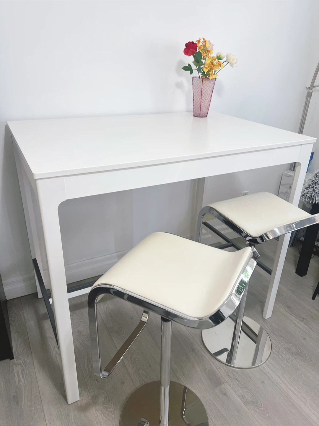 High Table with 2 high quality Bar Stools,delivery available