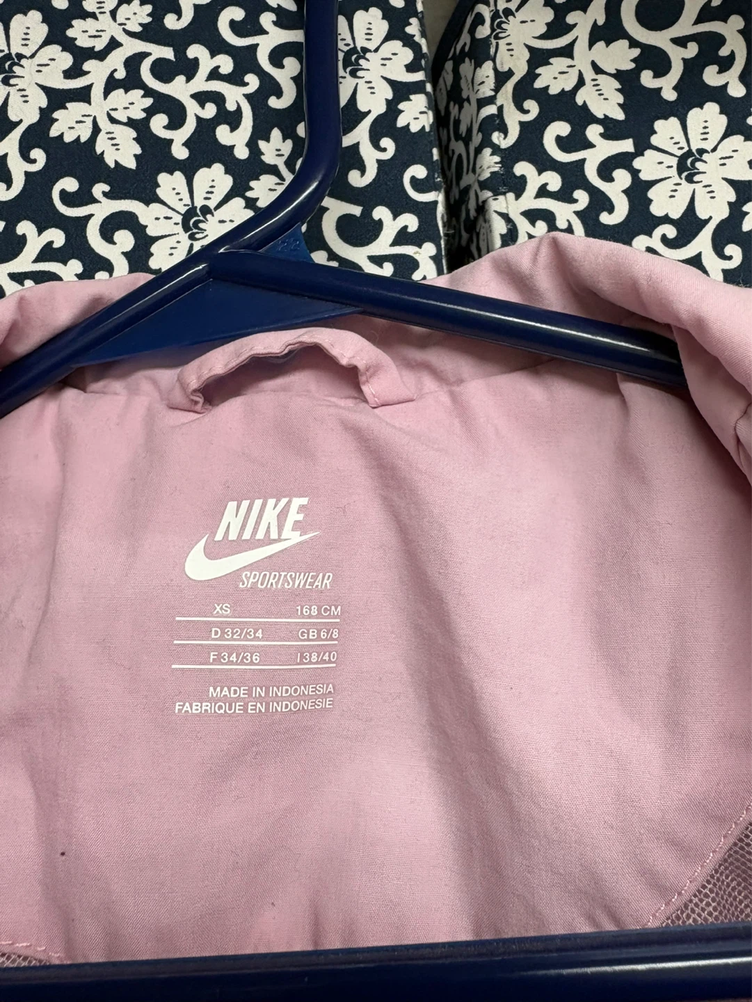 Nike Sportswear Pink Windbreaker Jacket XS - photo 3