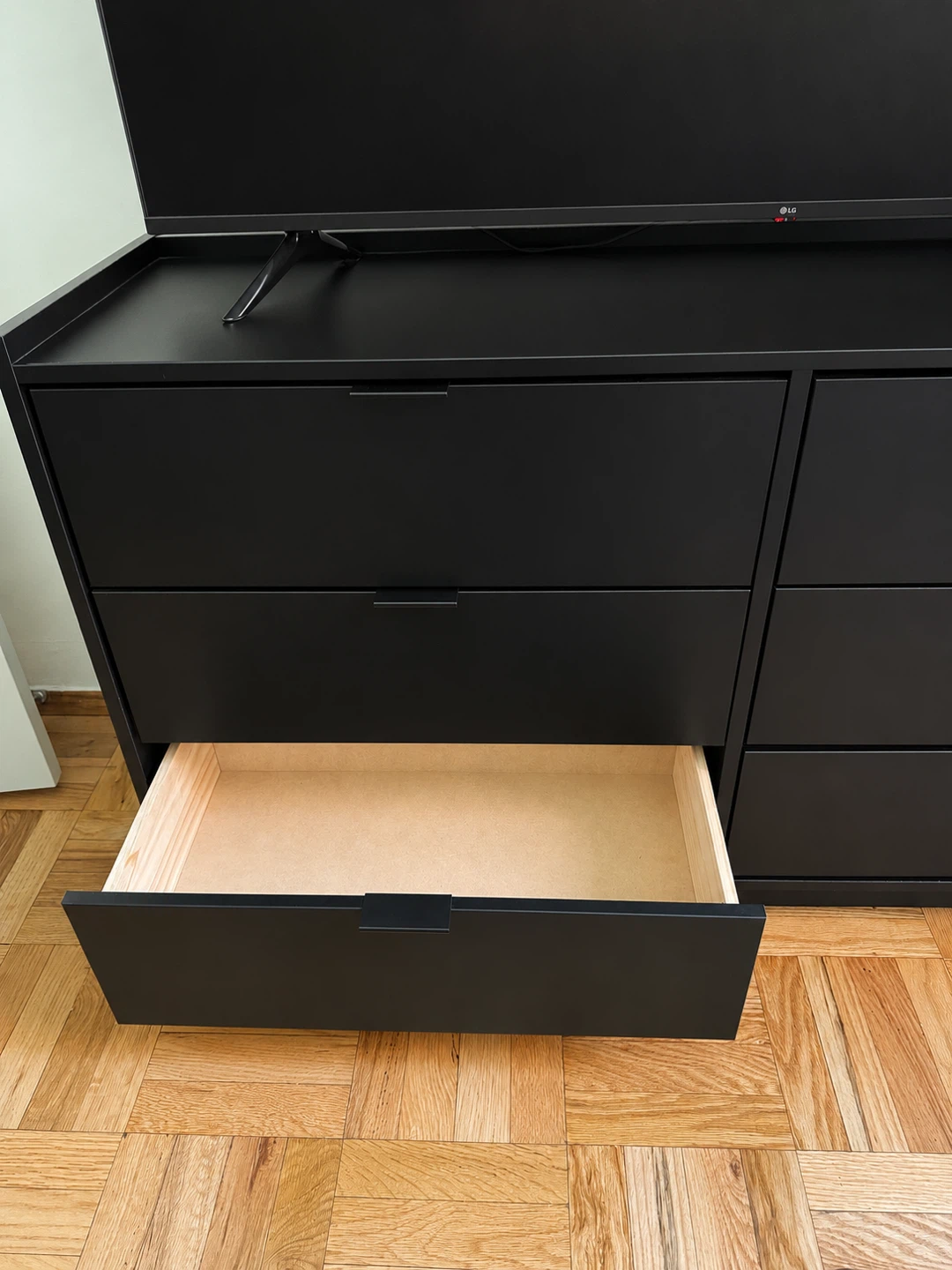 Black 6-Drawer Dresser - photo 3