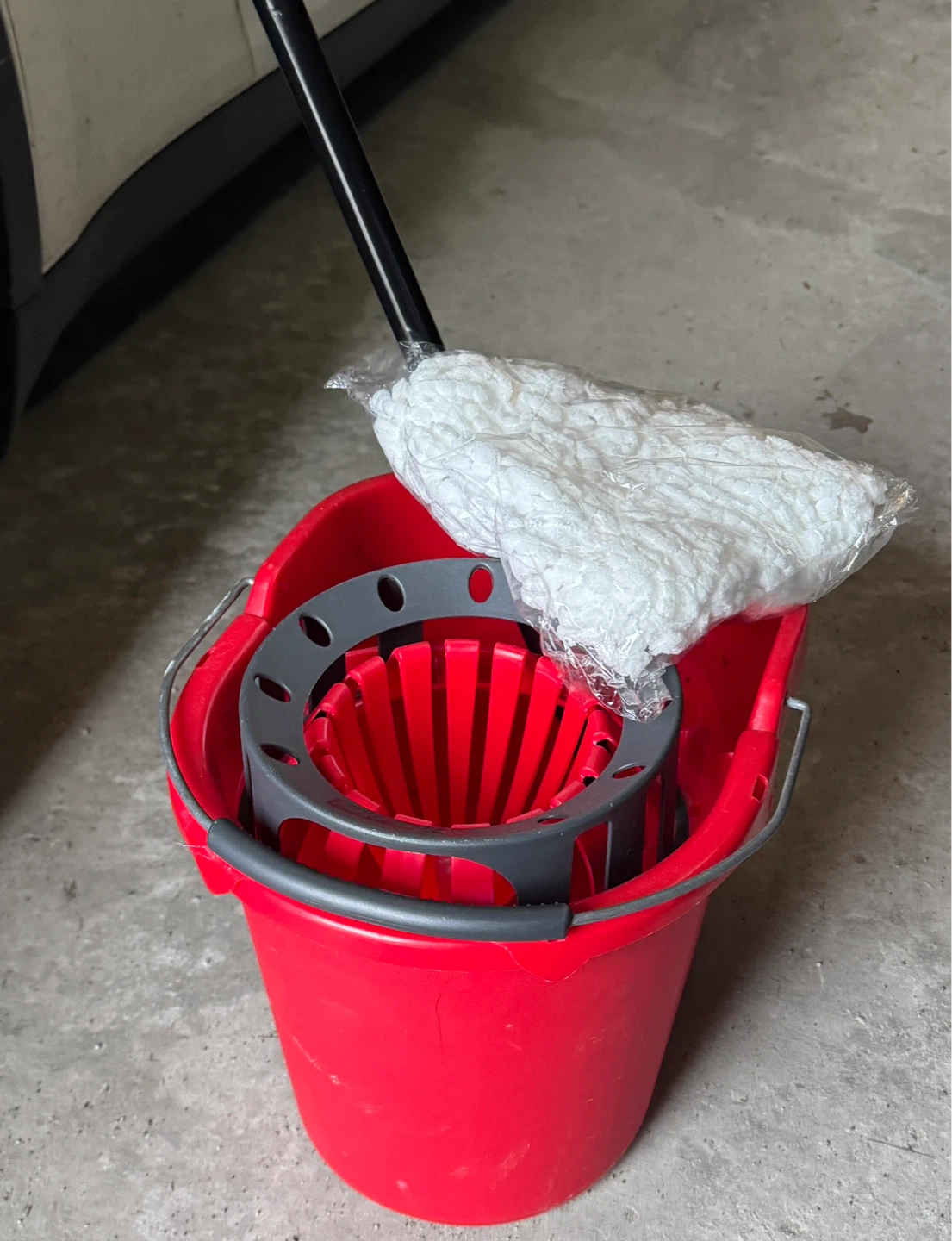 Vileda Quick Wring Mop and Bucket Set