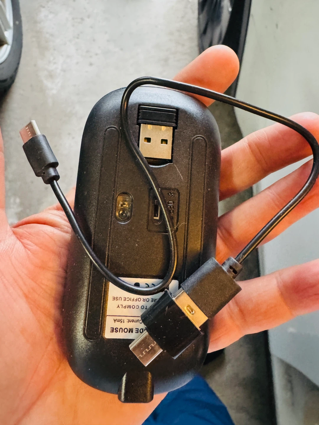 Wireless Mouse with USB Charging Cable - photo 3