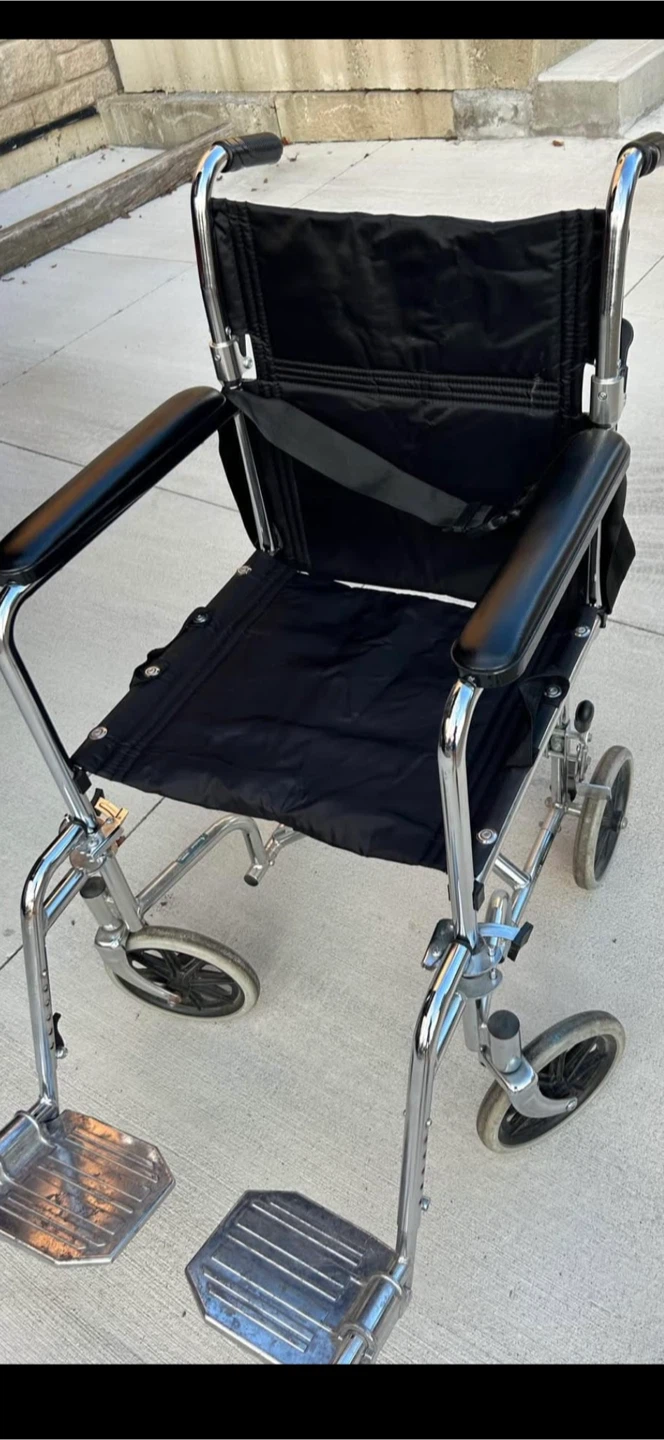 Wheelchair - photo 3