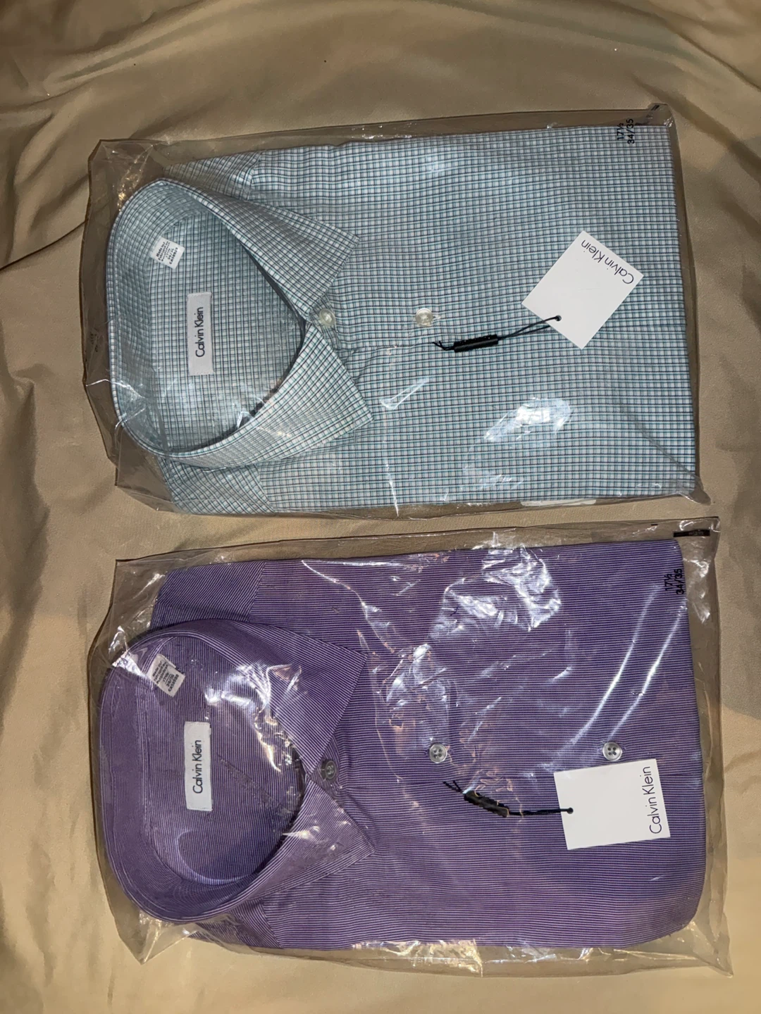2 Calvin Klein Dress Shirts 25$ each tag on - photo 2