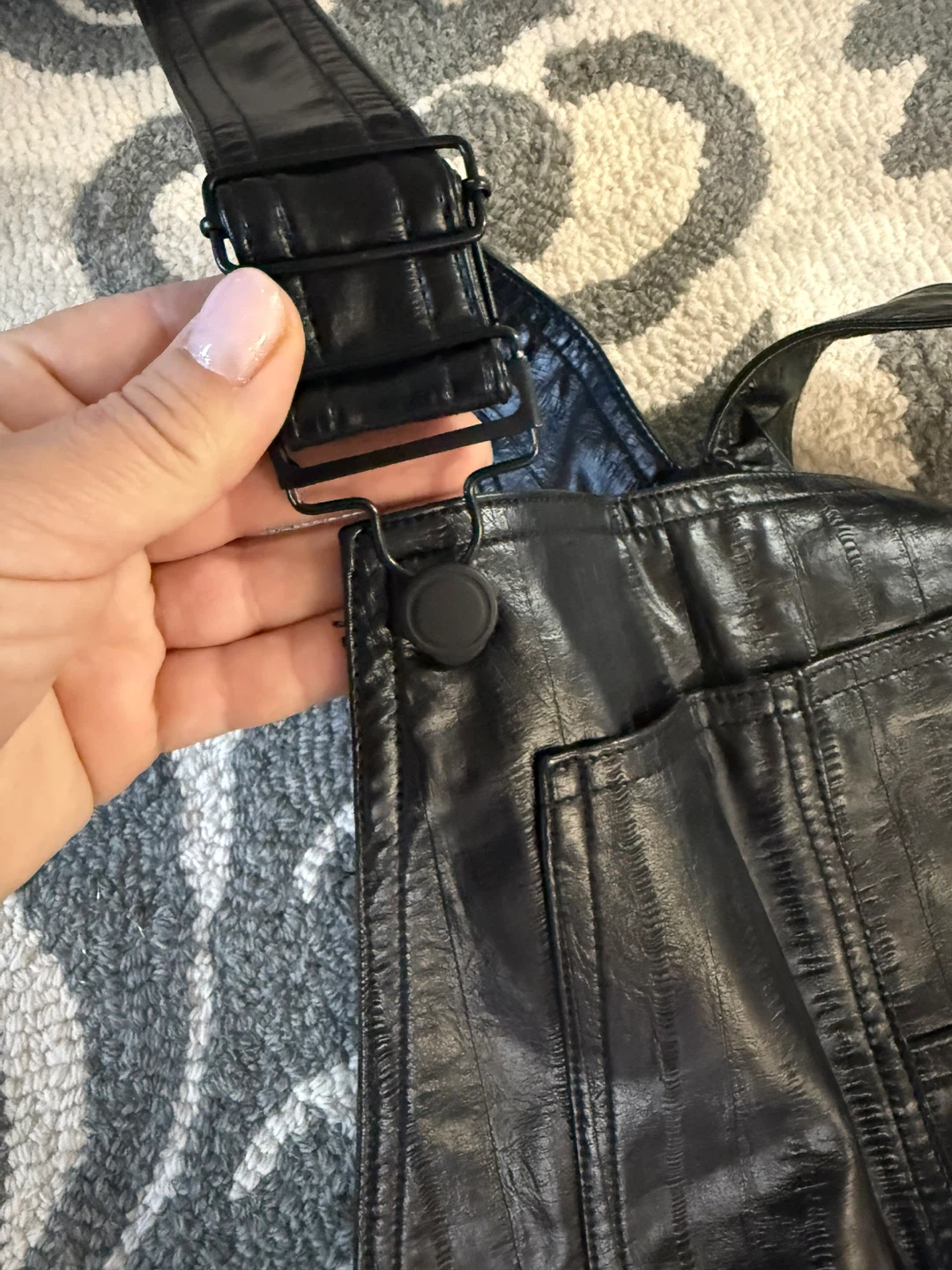 Good American Black Faux Leather Overalls - photo 4