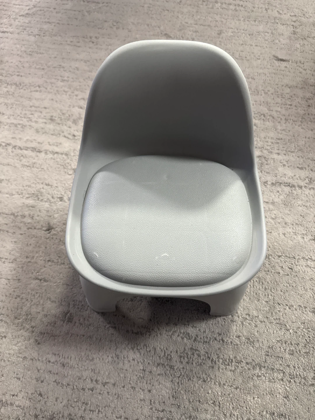 Grey Plastic Toddler Chair - photo 2