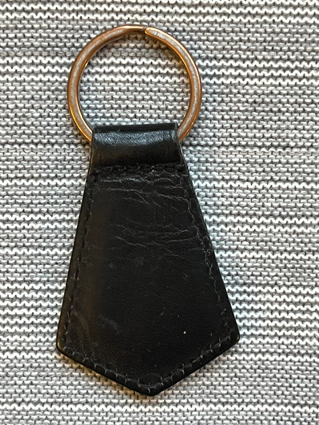 Black Leather Keyring with Brass Ring - photo 2