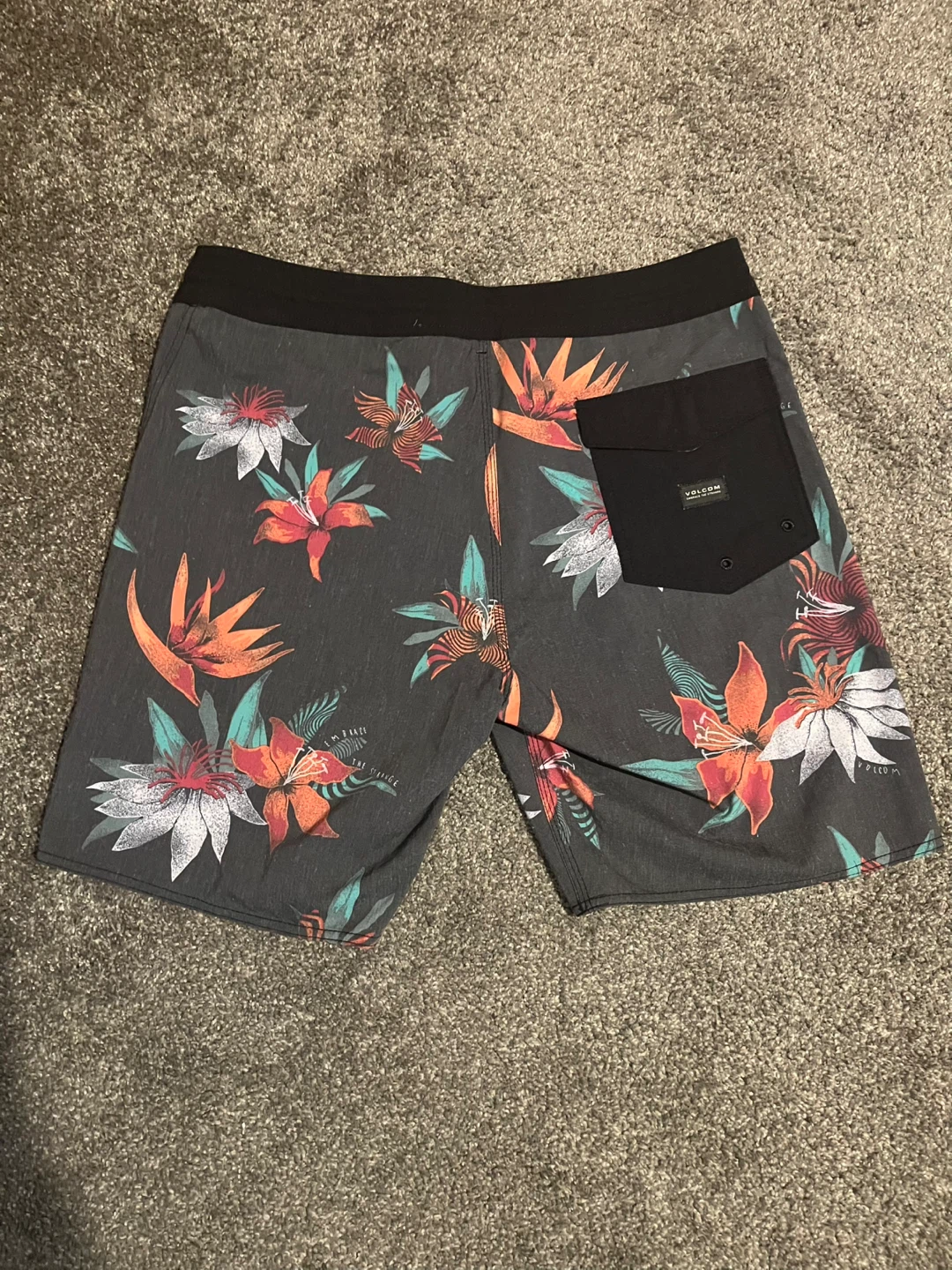 Volcom Stoney's Board Shorts - Size 34 - photo 2