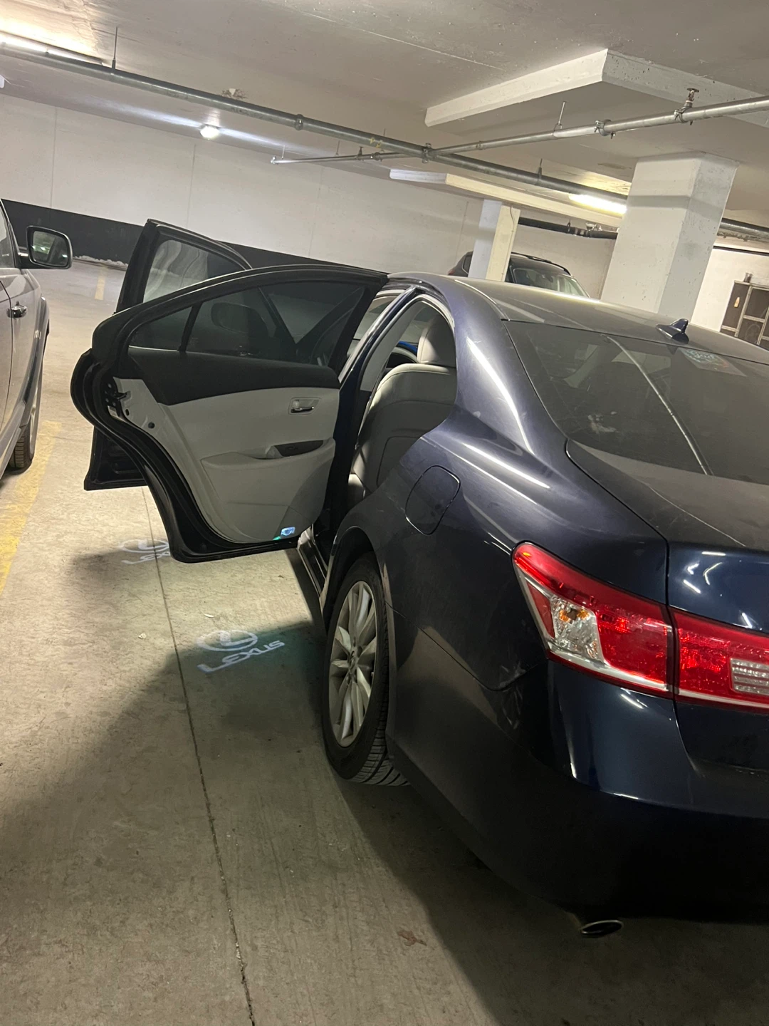Lexus ES 350 Sedan - photo 4