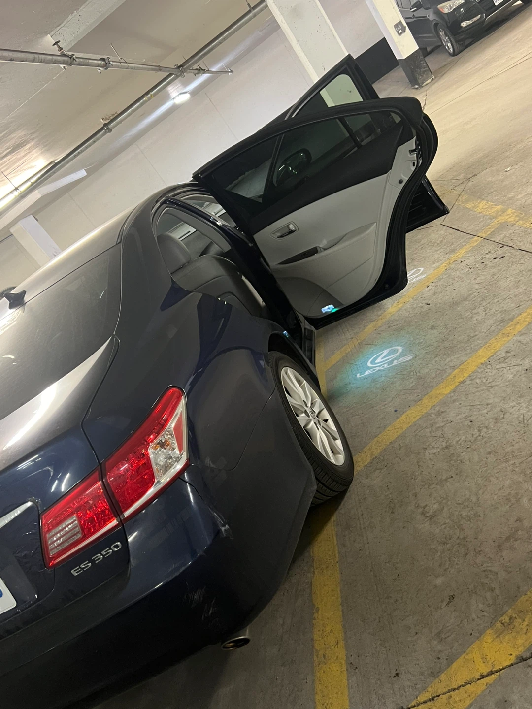 Lexus ES 350 Sedan - photo 3