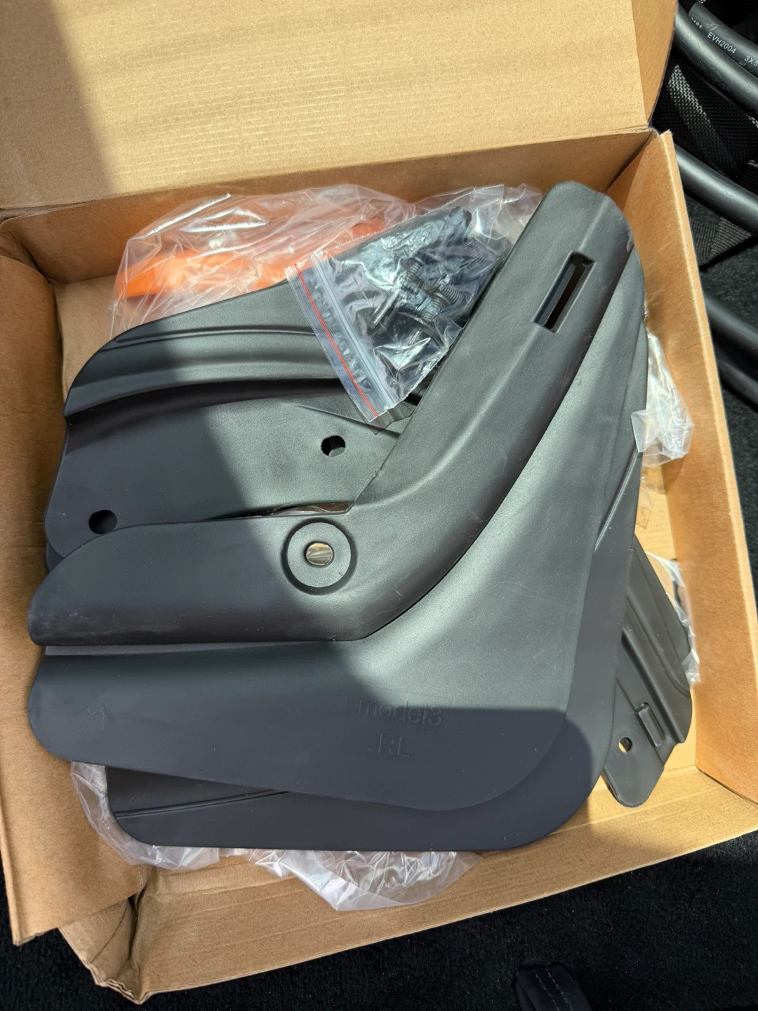 SPURTAR Mud Flaps for Tesla Model 3