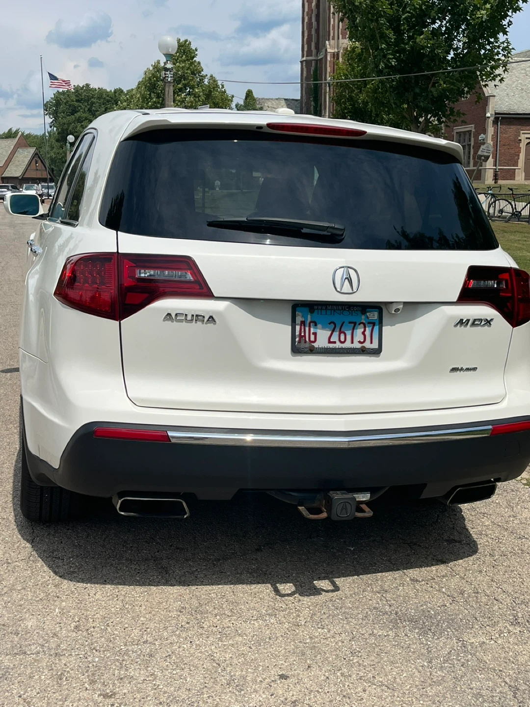 White Acura MDX SH-AWD SUV - photo 2