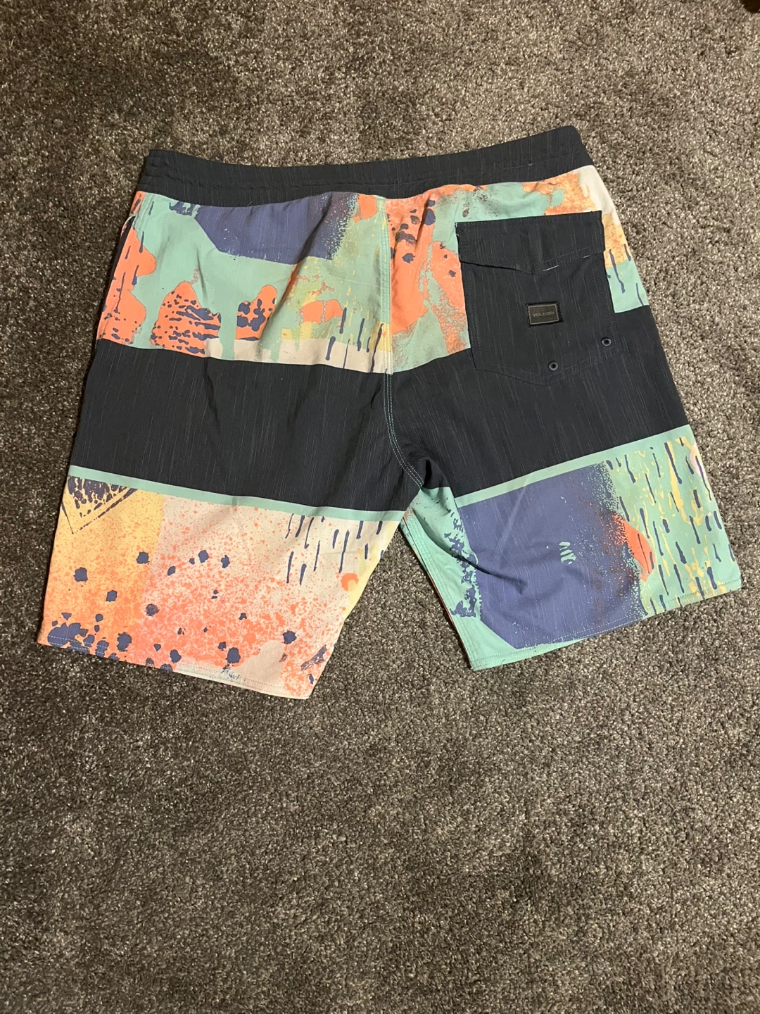 Volcom Board Shorts - Size 34 - photo 2