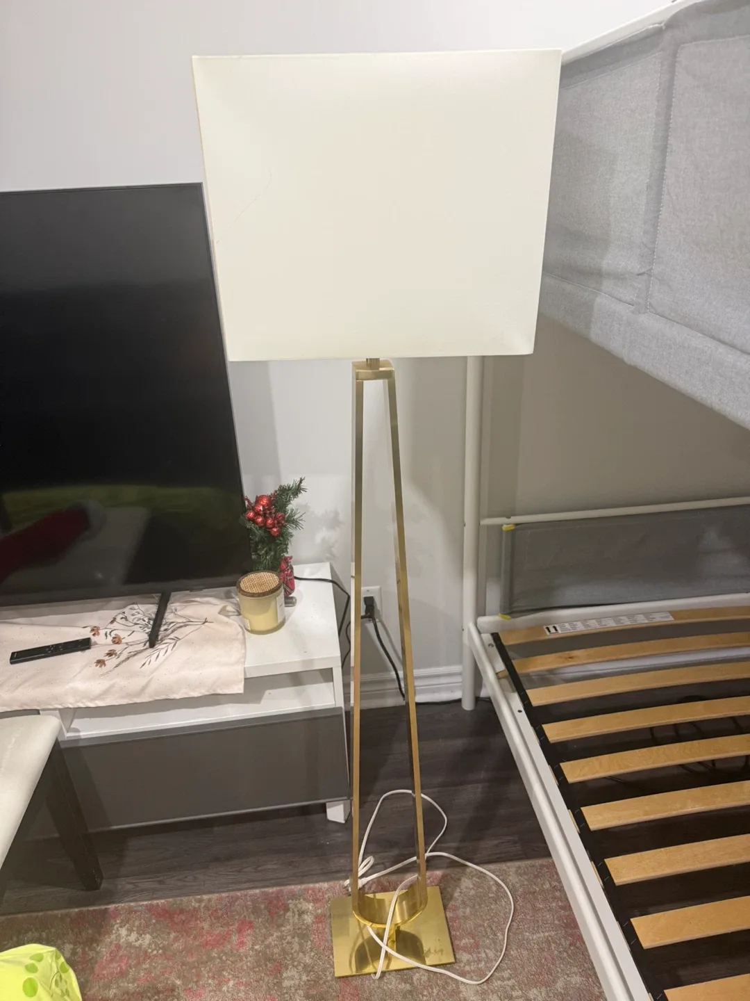 Modern Floor Lamp - Brass Finish - photo 2