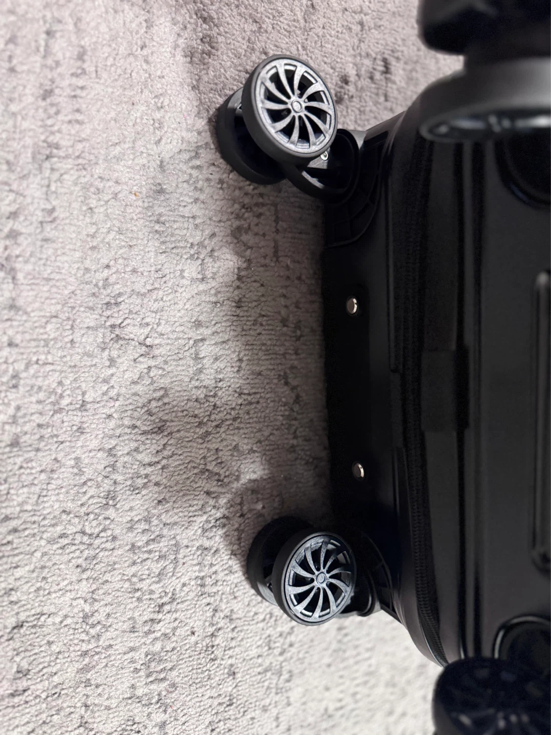 AXSAVION Black Carry-On Suitcase - photo 5