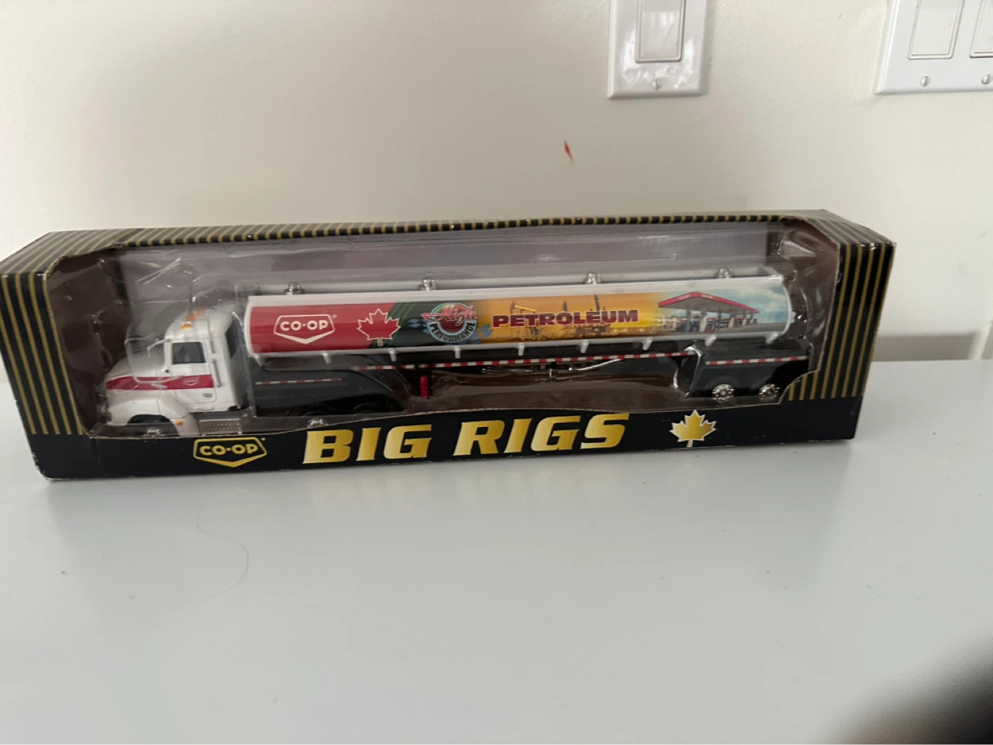 Co-op Petroleum Big Rigs Tanker Truck. Diecast. 1/43 scale