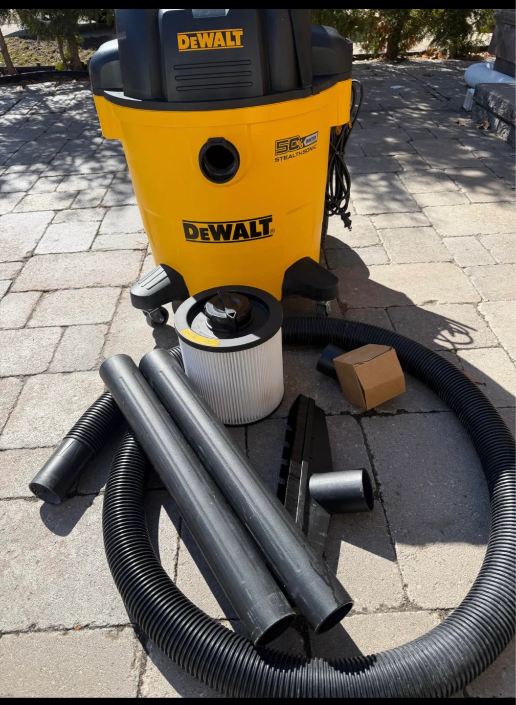 DeWalt 16 Gallon Wet/Dry Cart Vacuum DXV16P-QTA - photo 2