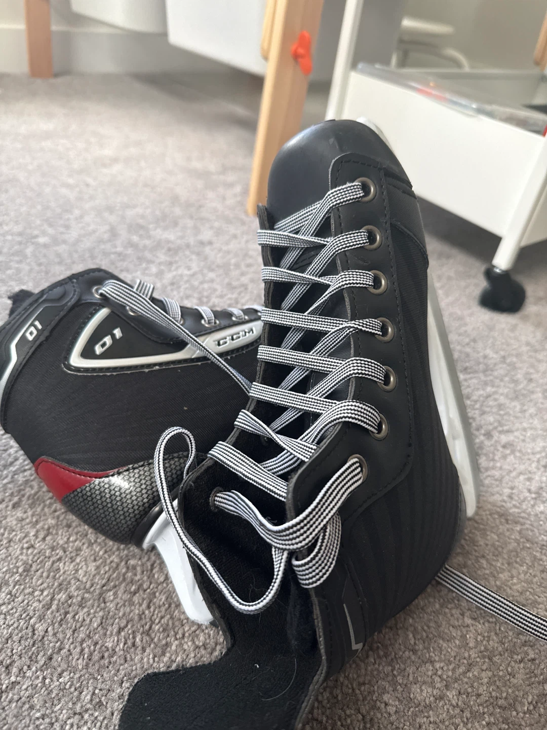 CCM Hockey and Glacier Skates - photo 2