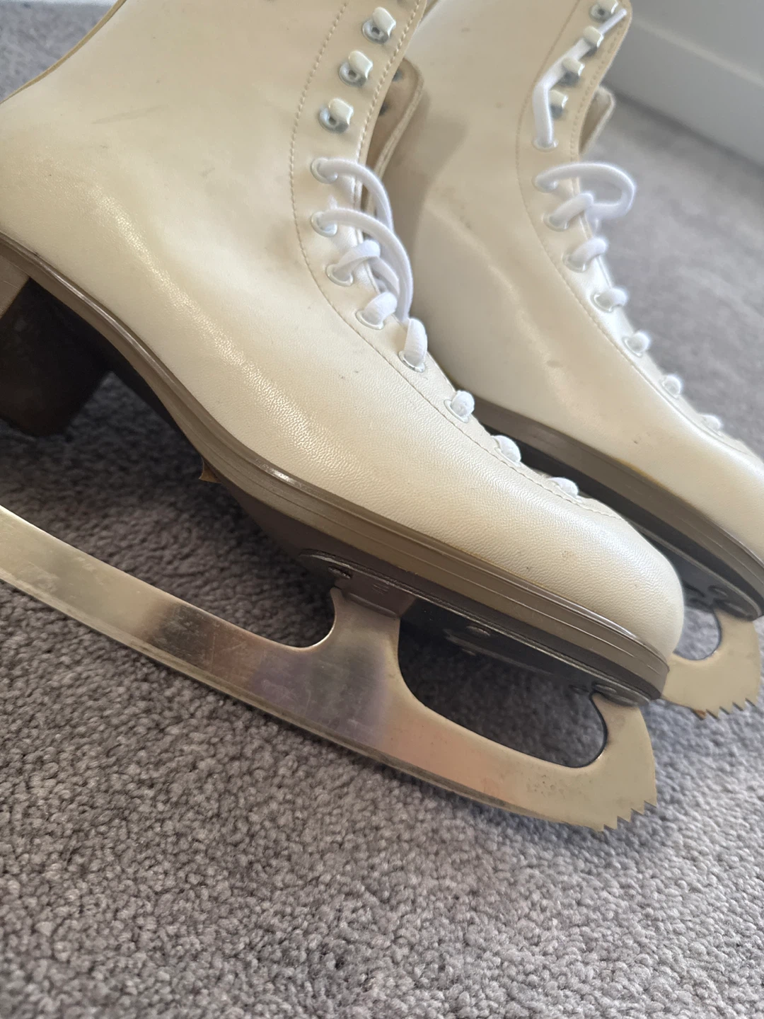 CCM Hockey and Glacier Skates - photo 5
