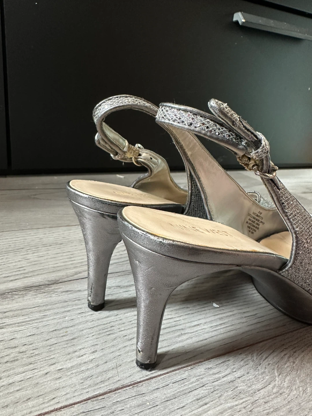 Nine West size 9.5 silver peep toe heels - photo 2