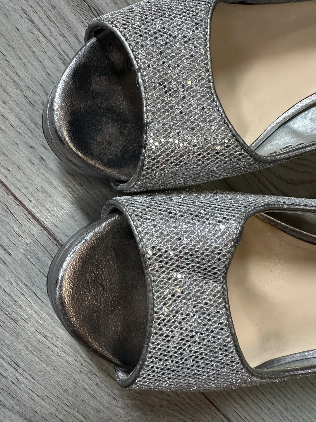 Nine West size 9.5 silver peep toe heels - photo 3