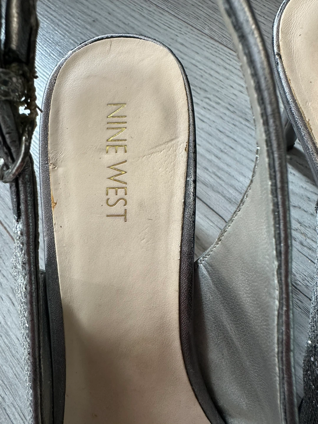Nine West size 9.5 silver peep toe heels - photo 4