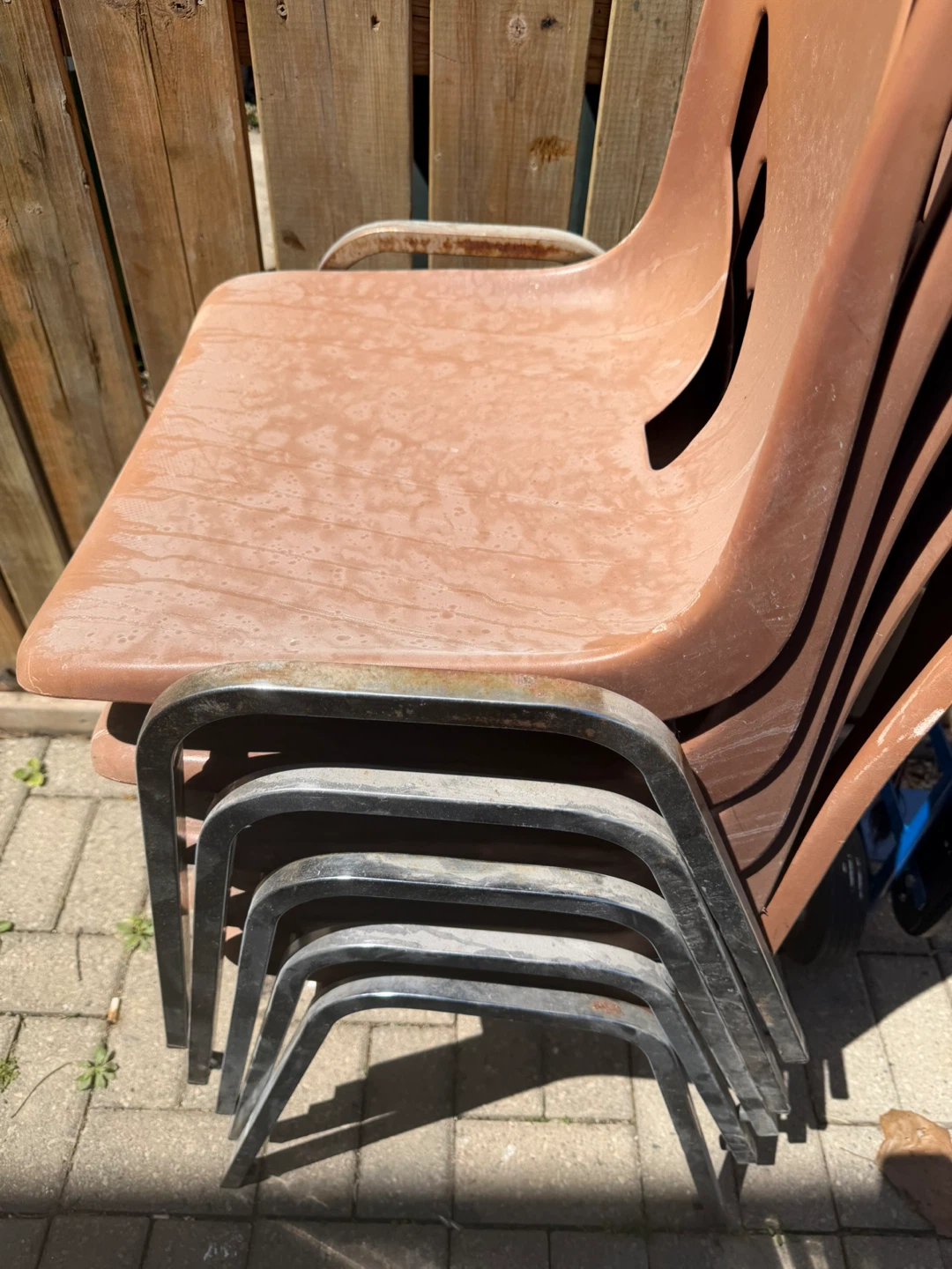 Set of 5 Stacking Chairs- all for 20$