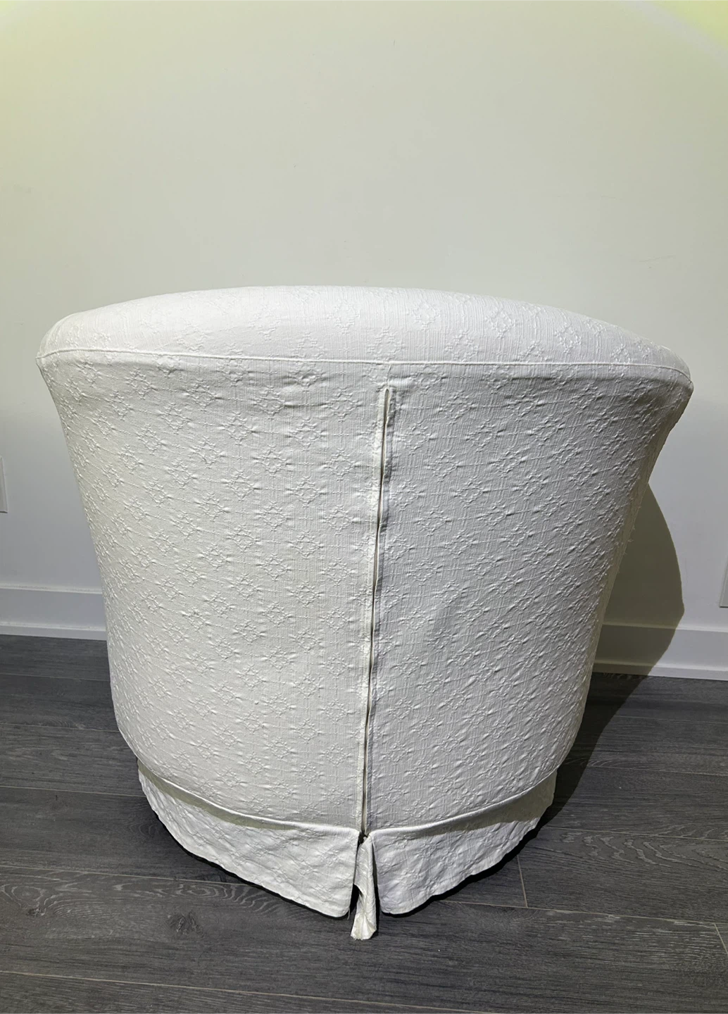 White Barrel Accent Chair - photo 4