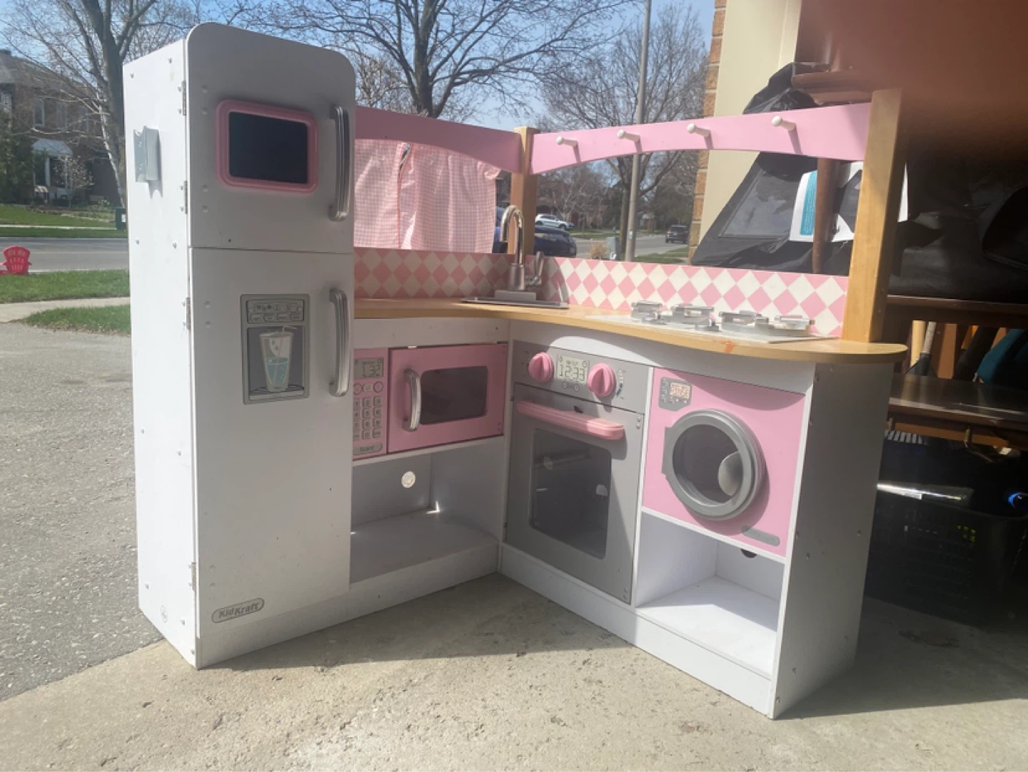 KidKraft Play Kitchen