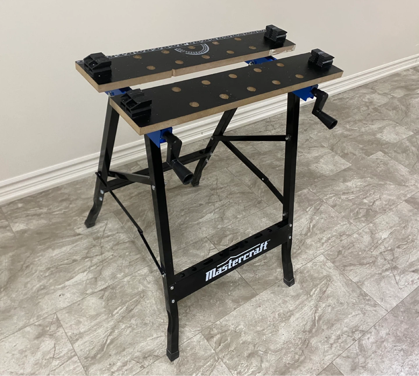 Mastercraft Portable Workbench - photo 2