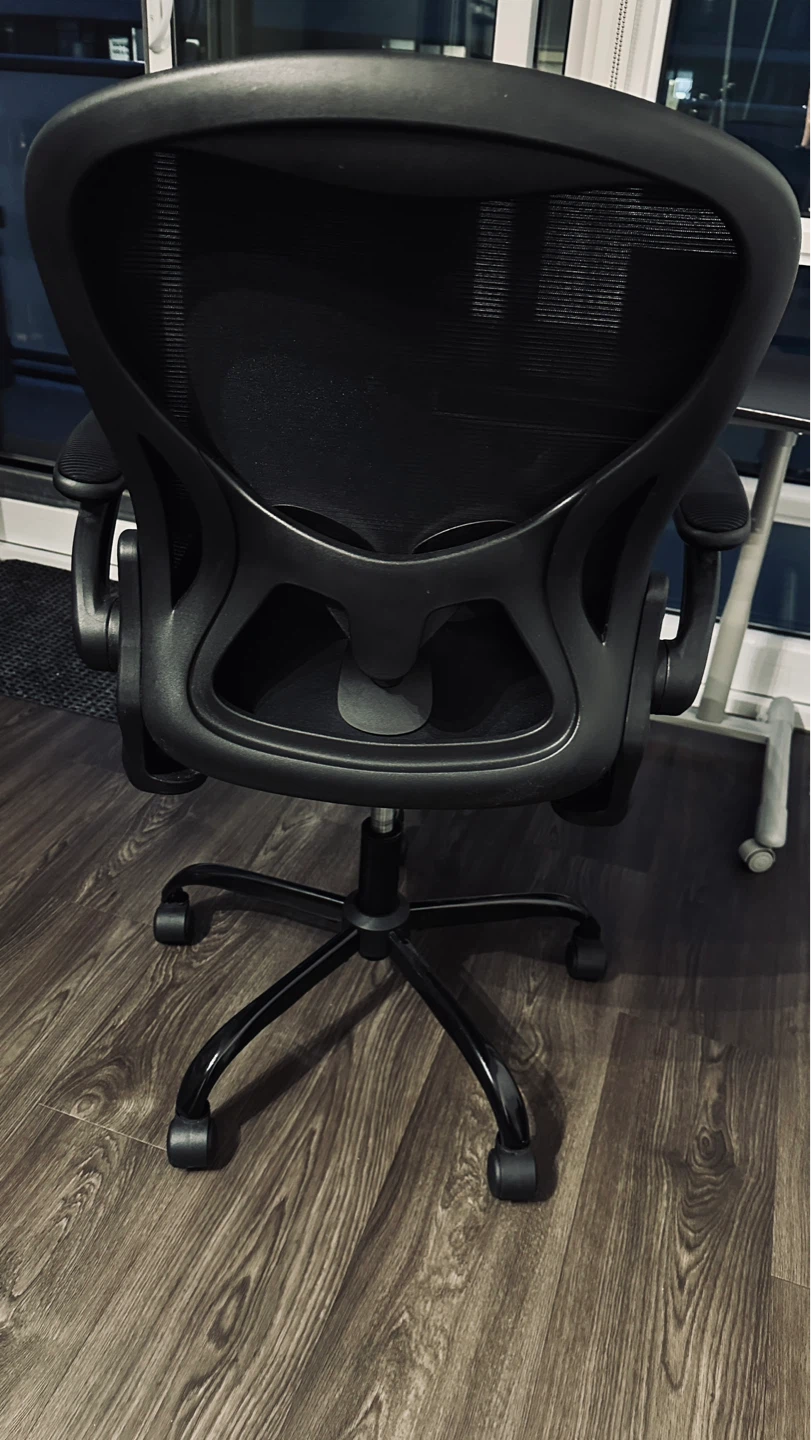 Black Mesh Ergonomic Office Chair - photo 3