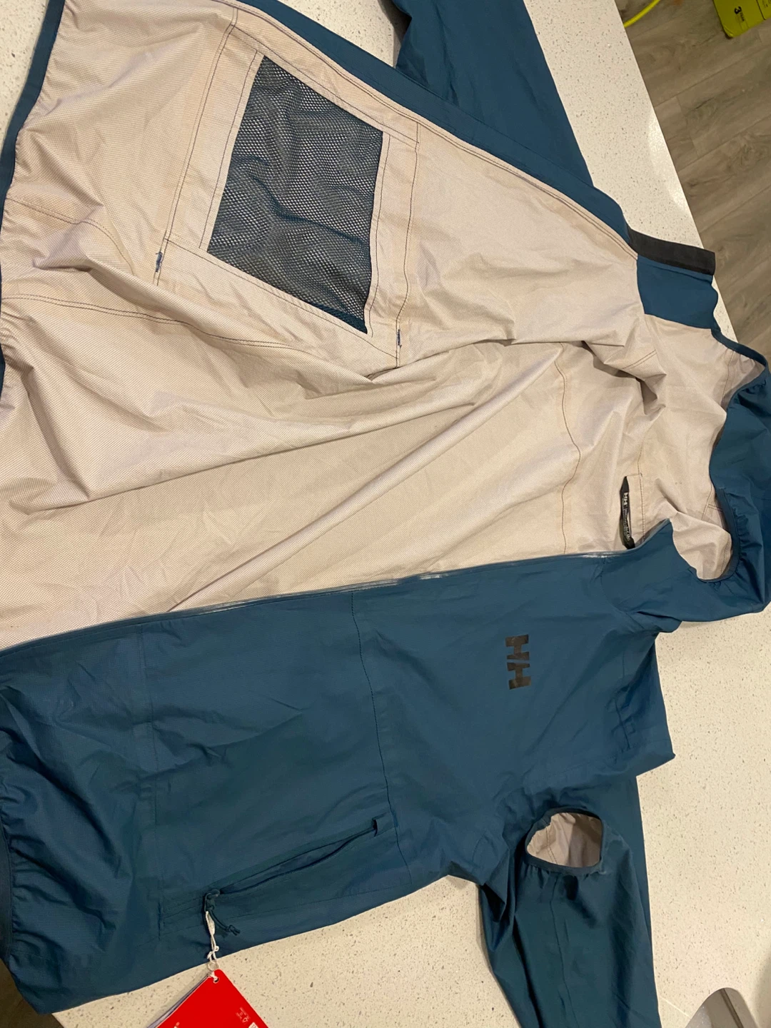 Helly Hansen women’s Jacket retail 260$ - photo 4