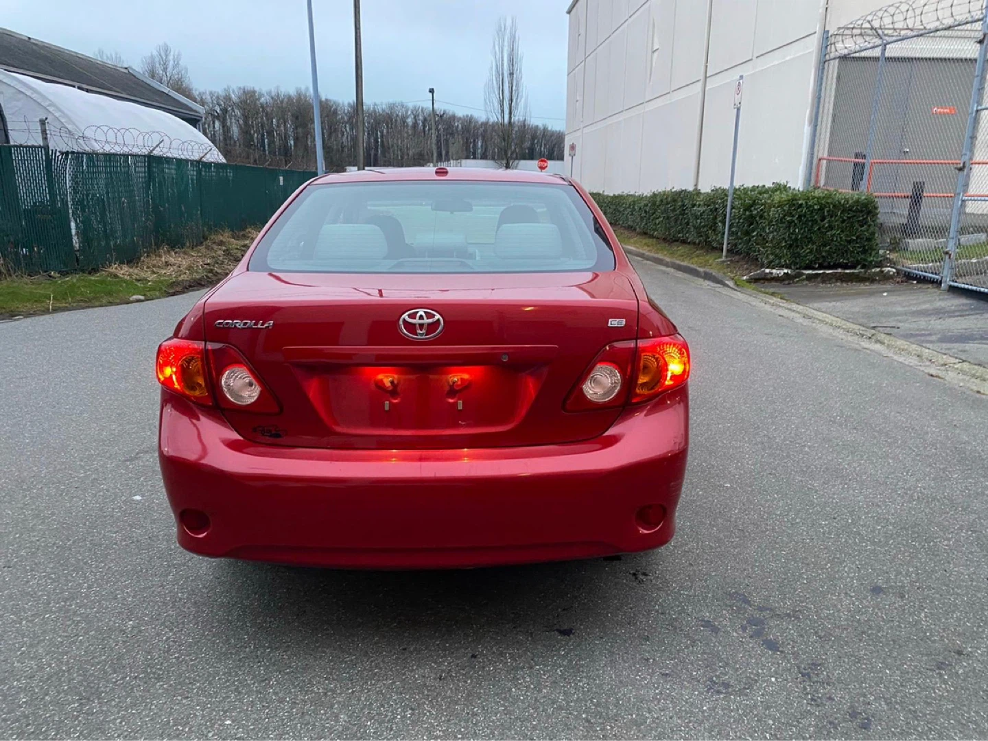 🚗 Toyota Corolla CE – Clean & Reliable Daily Driver – $7,000 CAD - photo 2