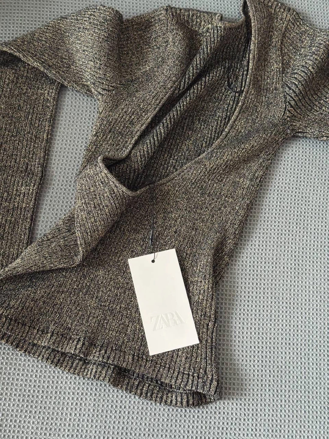 Zara Ribbed Open-Back Knit Top – Size M - photo 5