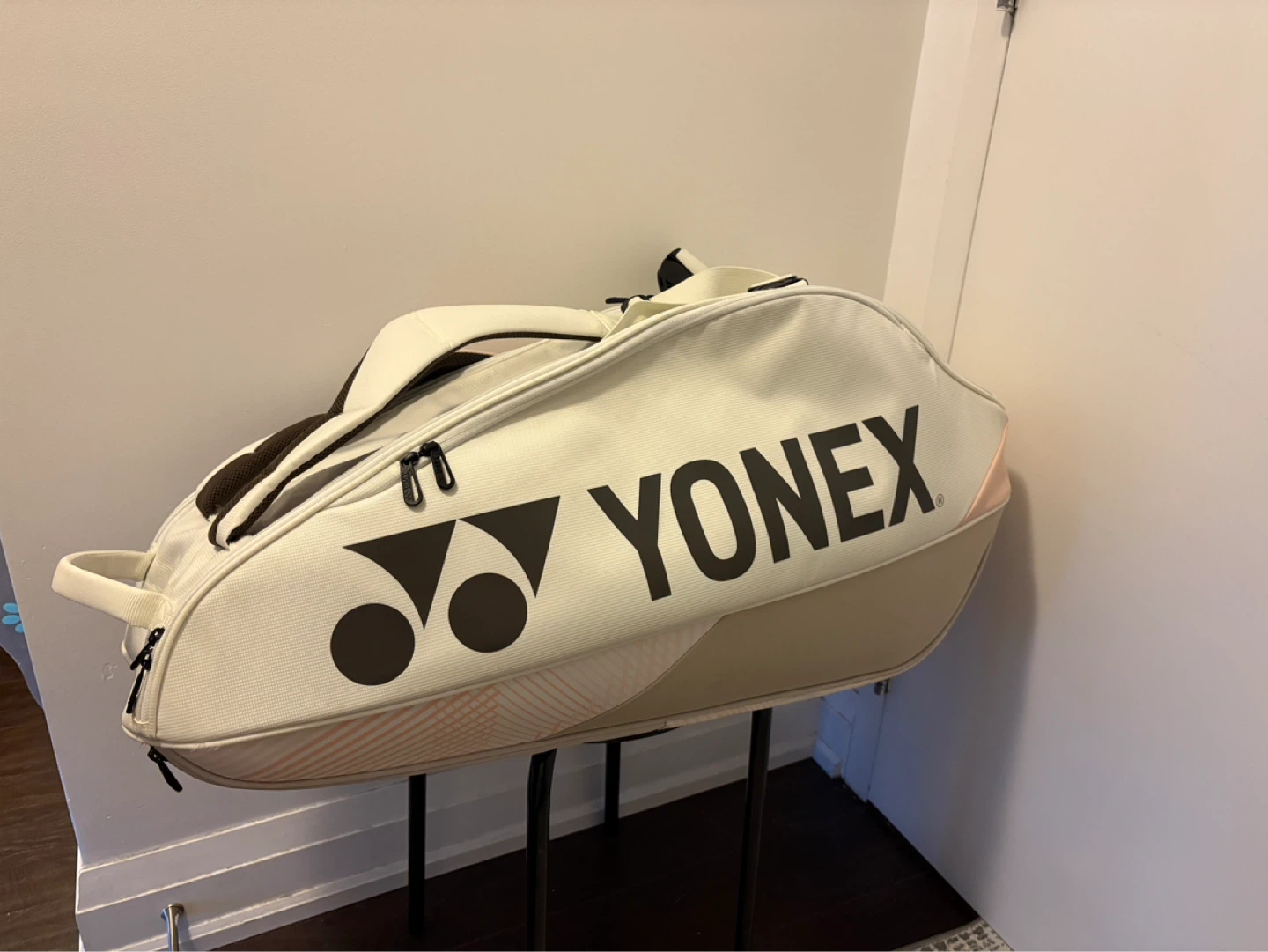 Yonex Pro 6-Pack Racquet Bag – Sand Beige - photo 2