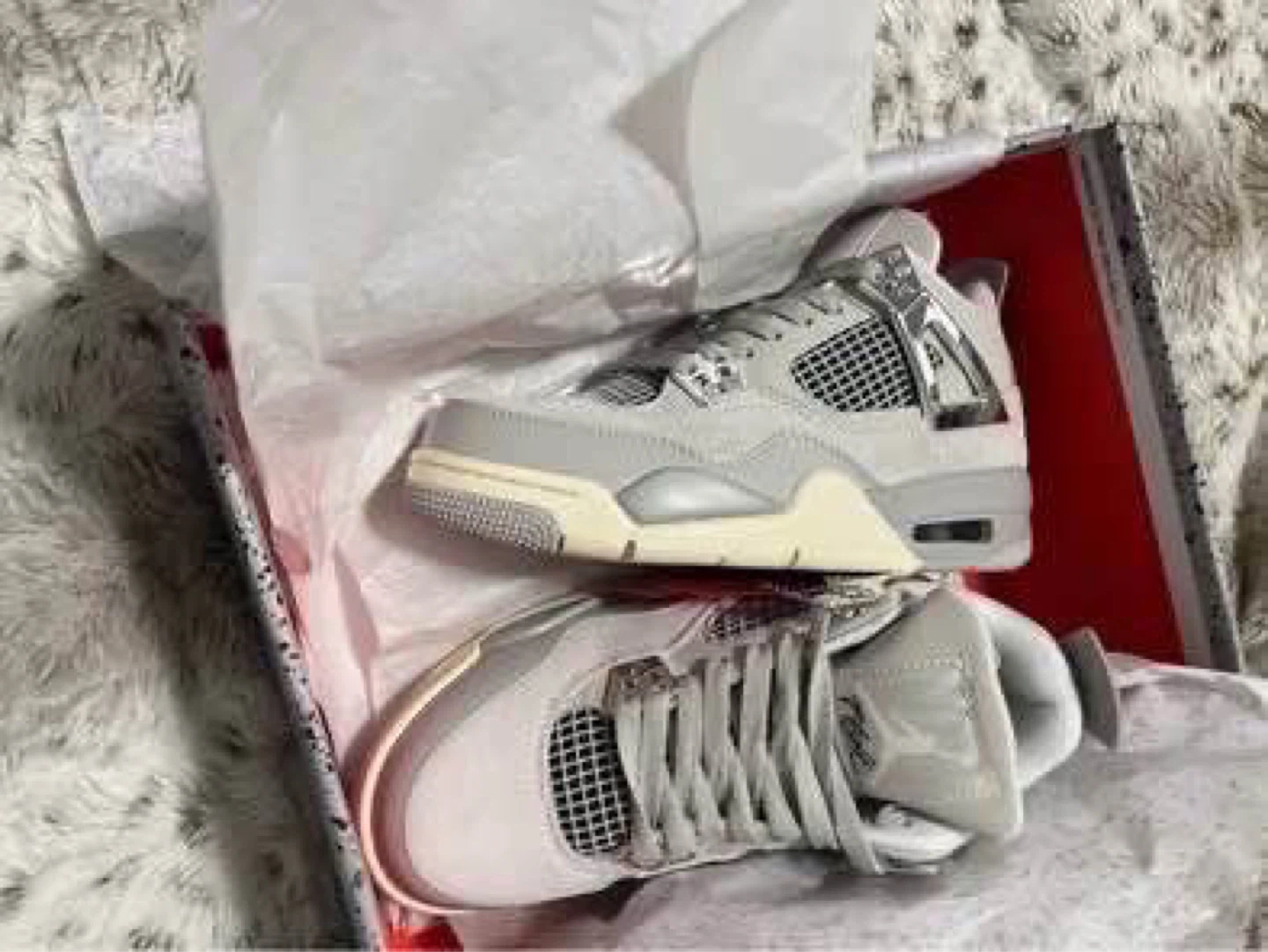 Air Jordan 4 'Lightening' Sneakers