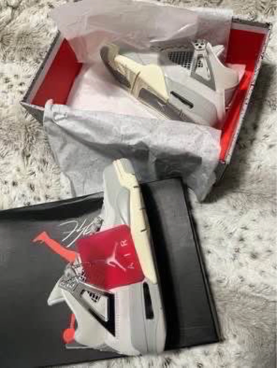 Air Jordan 4 'Lightening' Sneakers - photo 5